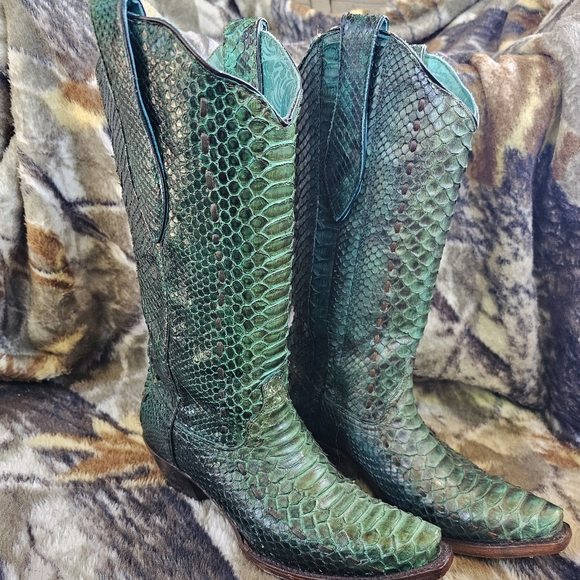 Corral Shoes - Corral Python Boots, size 7.